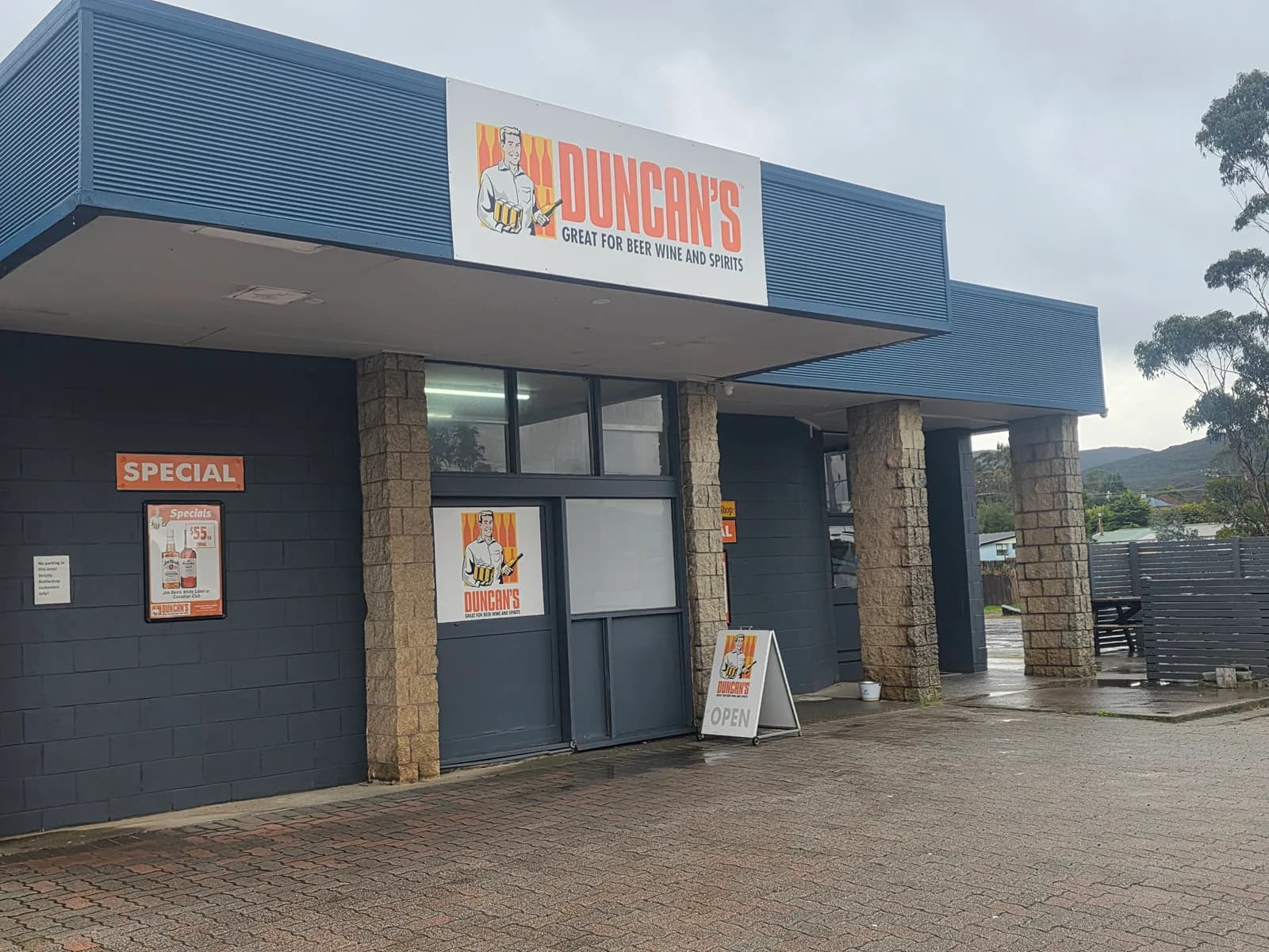 Duncan's bottle shop on the Heemskirk Motor Hotel frontage in Zeehan